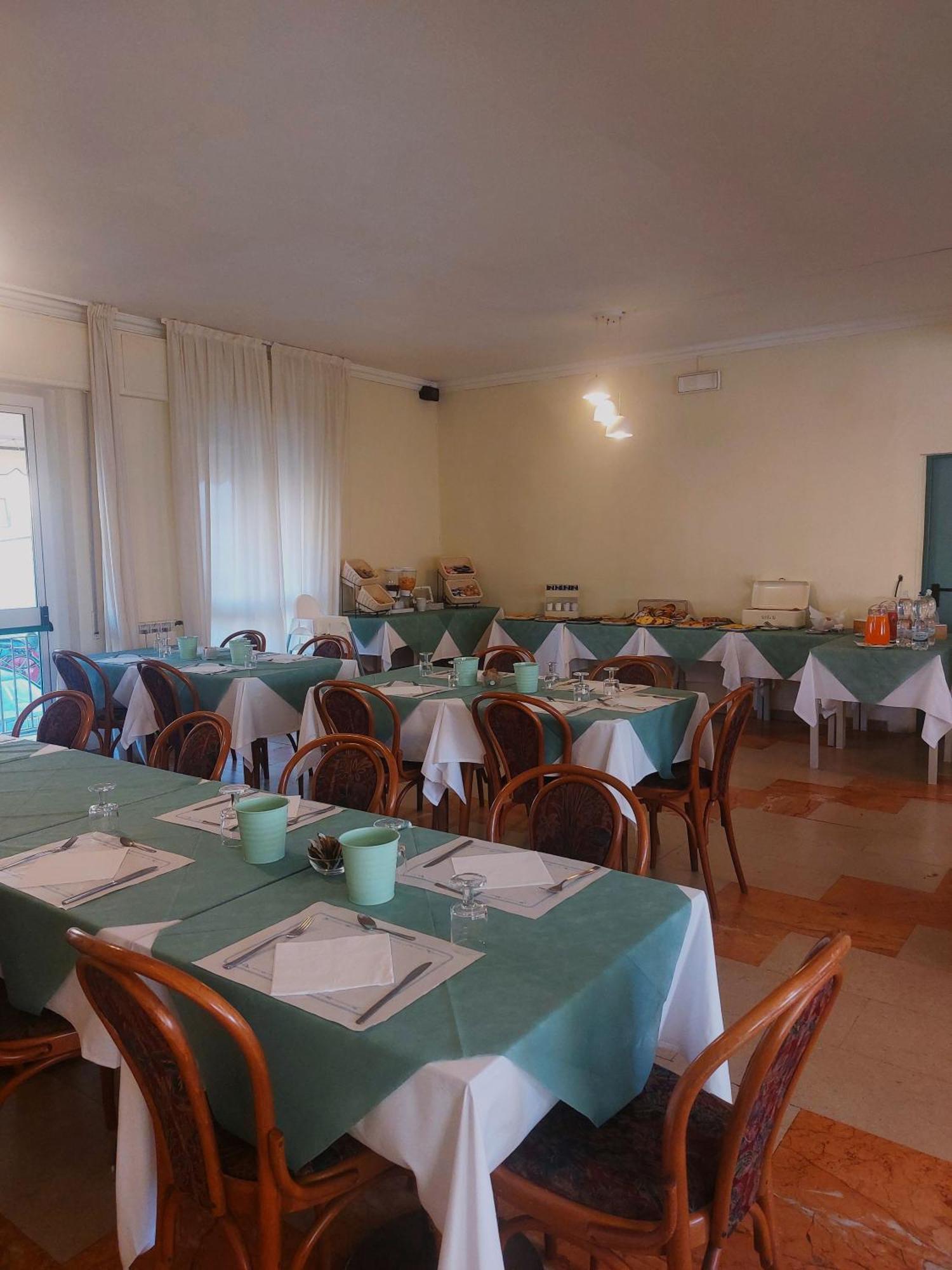 Hotel Laurin Lido di Camaiore Ngoại thất bức ảnh